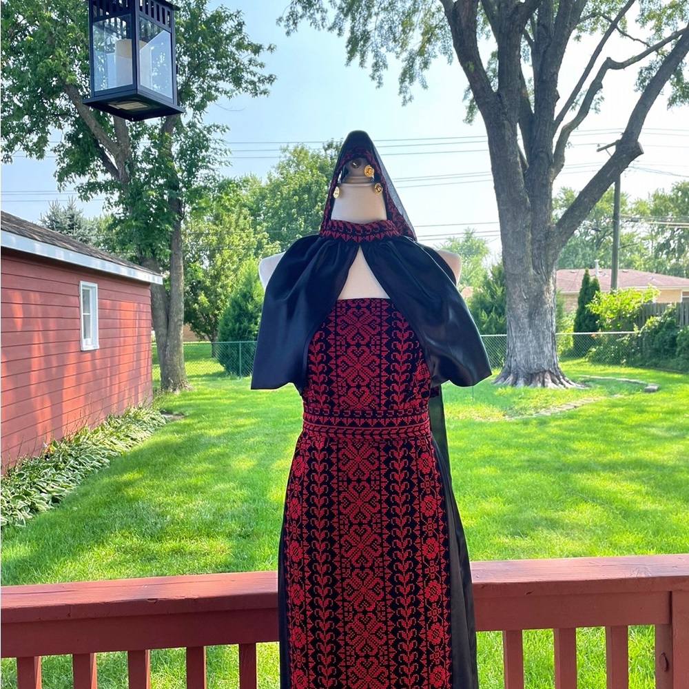 Embroidered henna dress ❤️